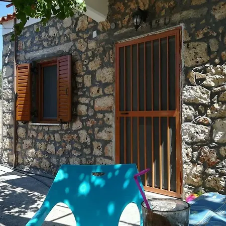 Sparta Githion Politimi's Village House Apartment